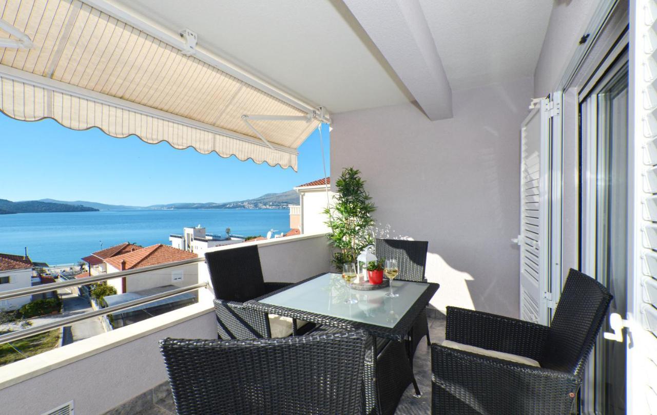 Copacabana Beach Apartments โตรกีร์ ภายนอก รูปภาพ