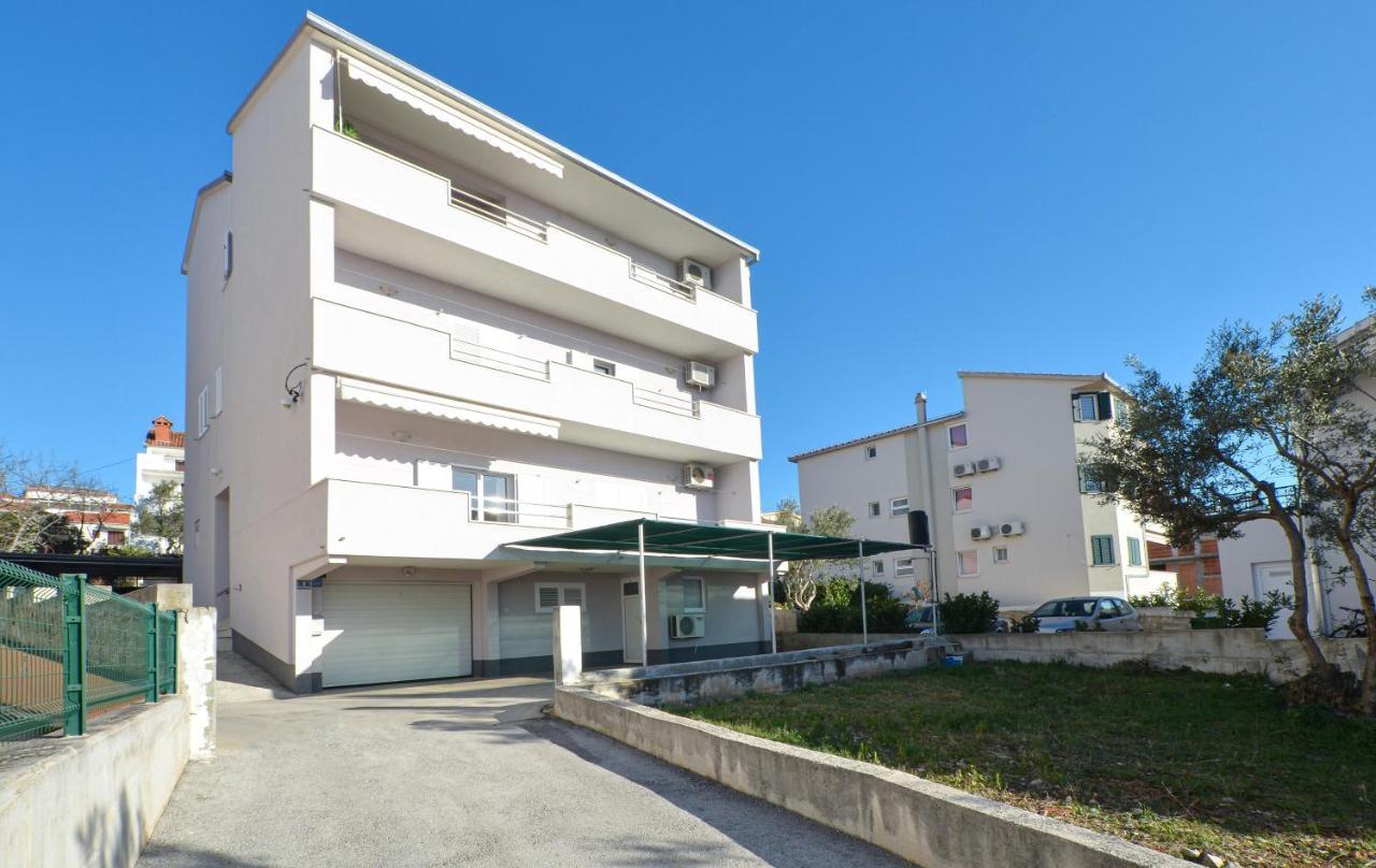 Copacabana Beach Apartments โตรกีร์ ภายนอก รูปภาพ