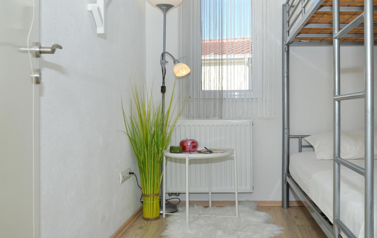 Copacabana Beach Apartments โตรกีร์ ภายนอก รูปภาพ