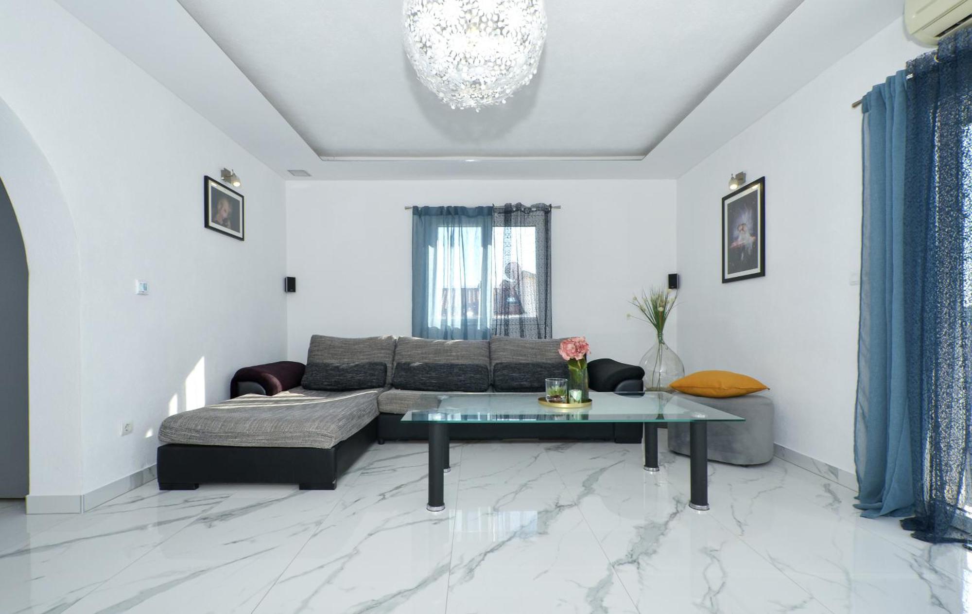 Copacabana Beach Apartments โตรกีร์ ภายนอก รูปภาพ