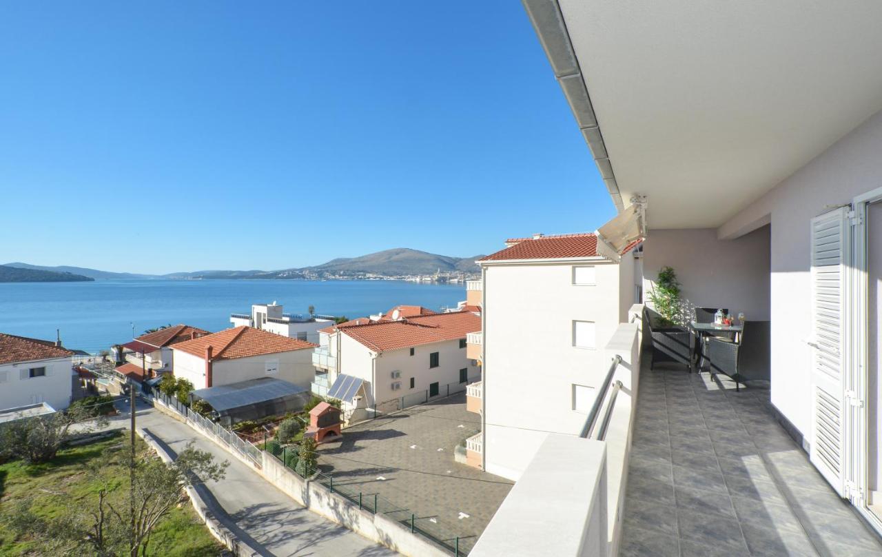 Copacabana Beach Apartments โตรกีร์ ภายนอก รูปภาพ